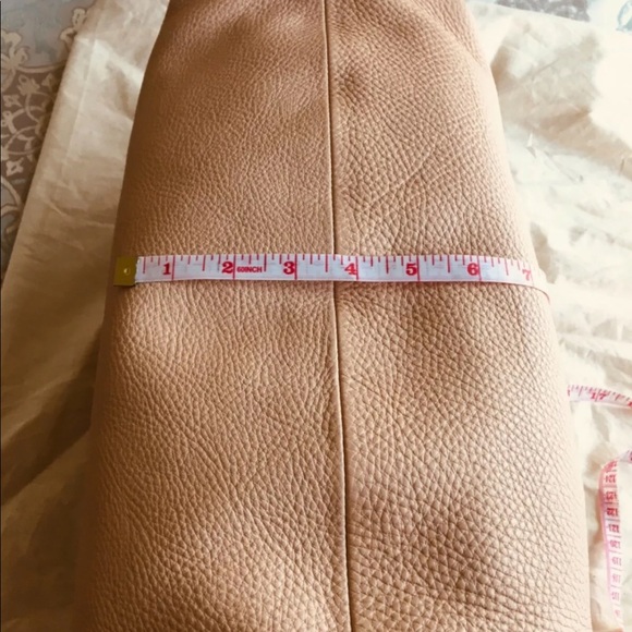 Salvatore Ferragamo handbag - Picture 8 of 11